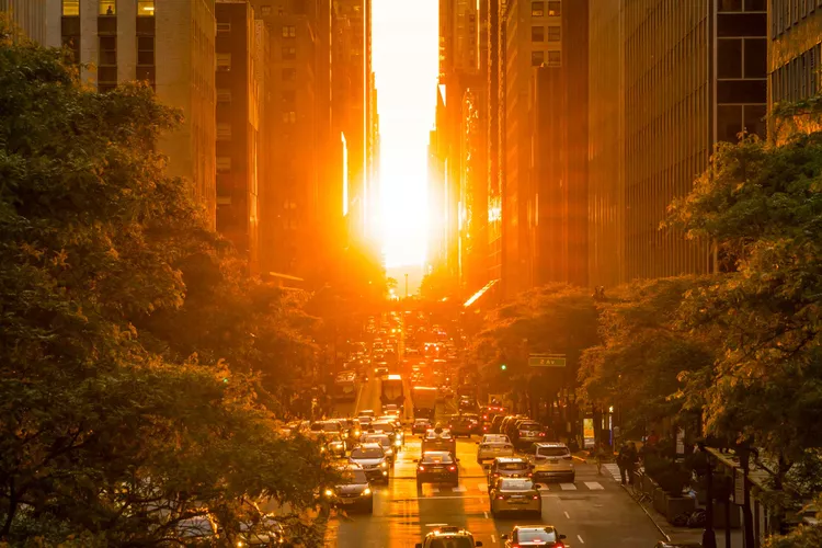 Manhattanhenge 2025 Dates and Tips for Experiencing NYC’s Stunning Sunsets Go Travel Daily